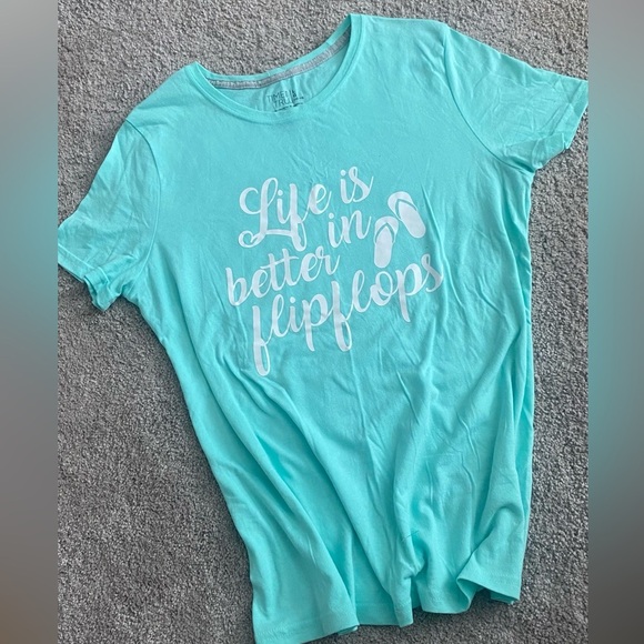 Time and Tru Tops - Life is Better in Flip Flops T Shirt “large”